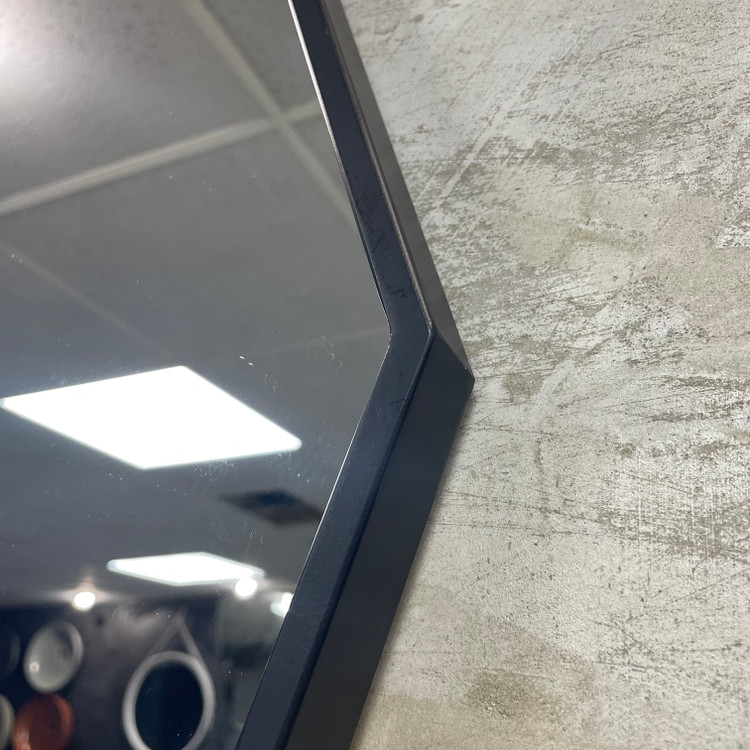 جزئیات و تمیزی قاب